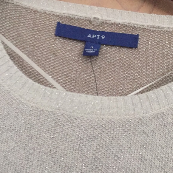 Sparkly sweater. Size small. Never worn. - Picture 2 of 4